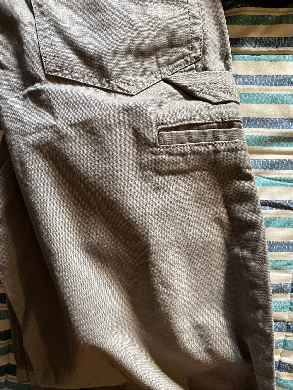 Amazon Essentials Men's Cargo Pants in Light Brown